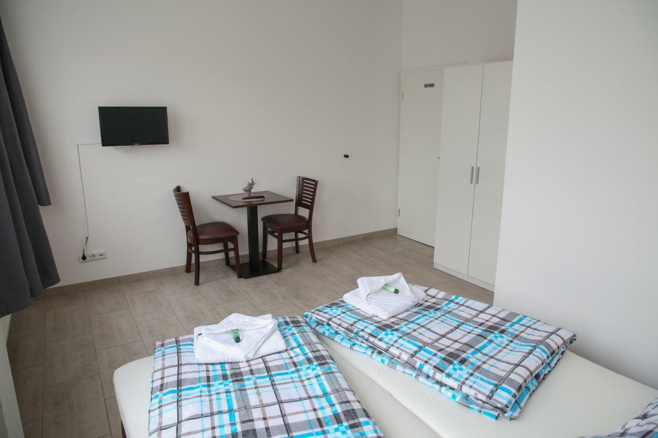 Franken Motel Fürth Esterno foto